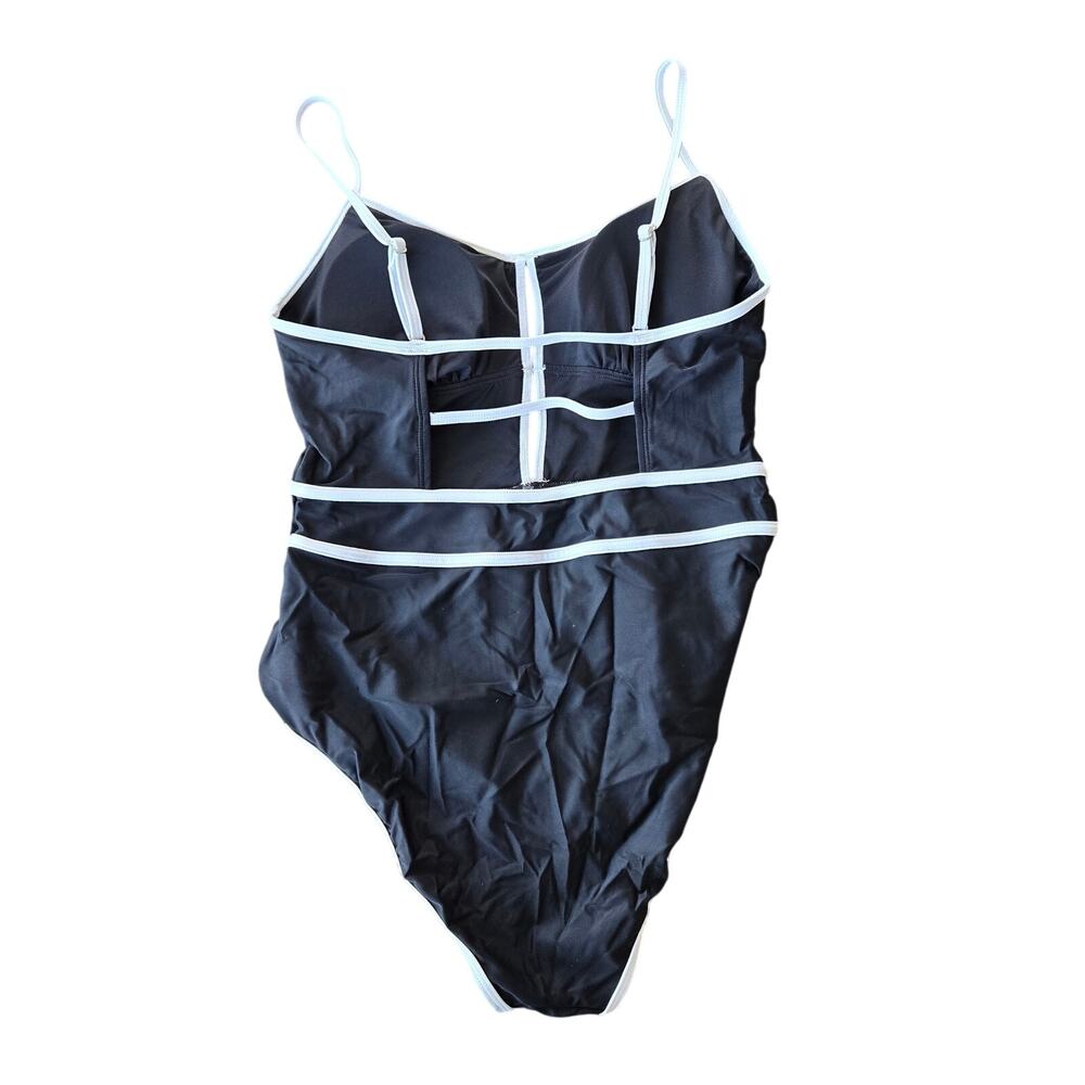 Cupshe Scoop Neck Keyhole Cutout Color Block Swimsuit Size L NWT - Picture 3 of 9